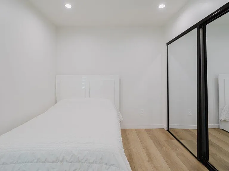 8119 Shadyglade Ave — Photo 38