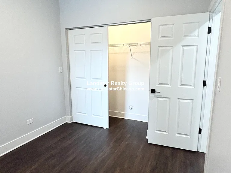 2171 W Wilson Ave — Photo 8