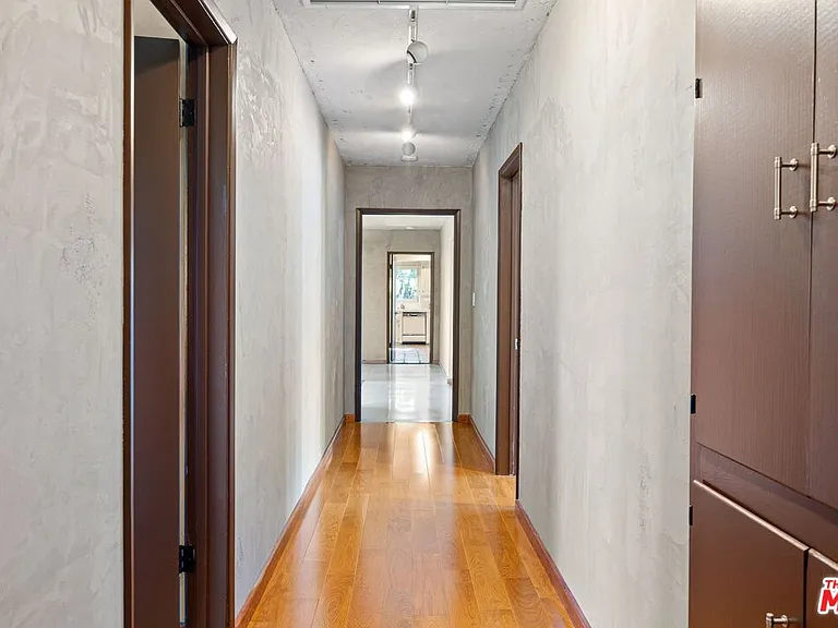 1133 Somera Rd — Photo 23
