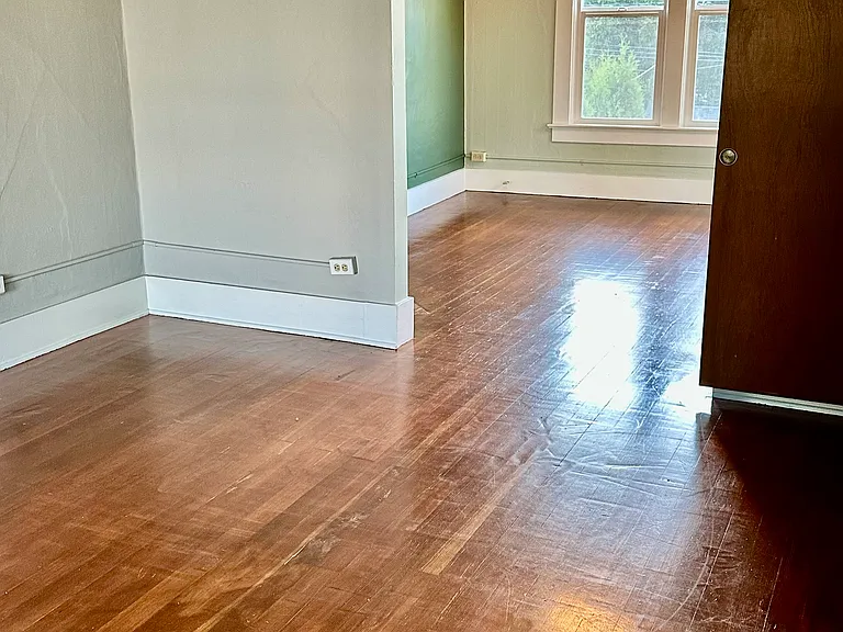 1153 Franklin St — Photo 32