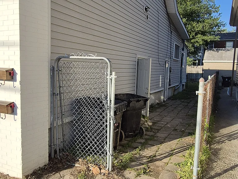 2409 S Shelby St #1 — Photo 8