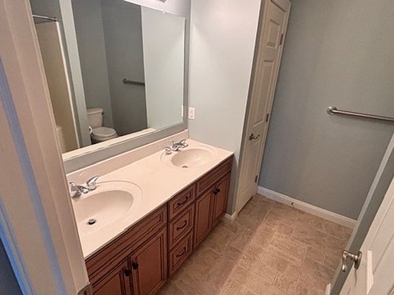 5th image of 785 Oak Leaf Ln