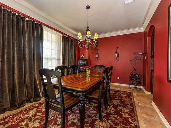 Formal Dining