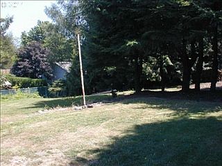 2nd image of 1075 NW Garibaldi St