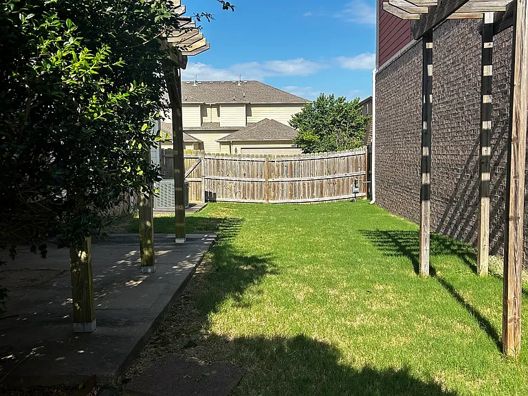 533 Rupple Rd — Photo 5