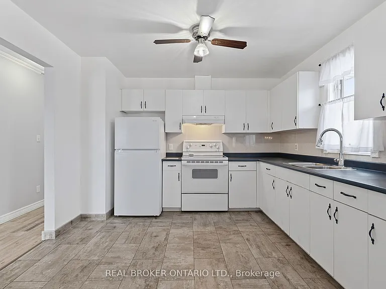 379 Southworth St S — Photo 9
