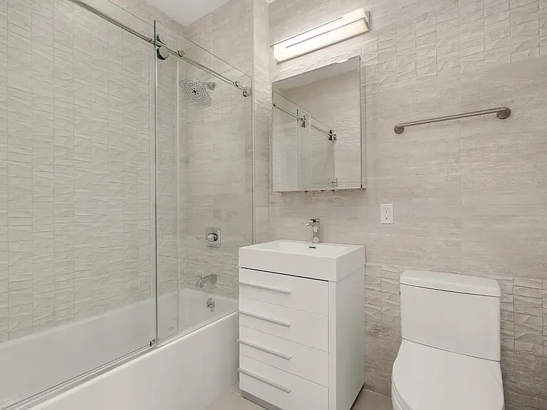 2833 Brighton 3 St #3D — Photo 6