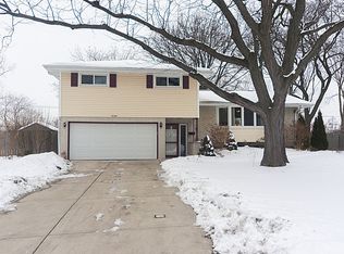 1726 Executive Ln, Glenview, IL