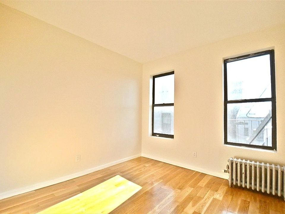 2nd image of 252 12th St APT 5D
