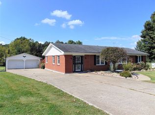 415 Holy Cross Rd, Loretto, KY 40037