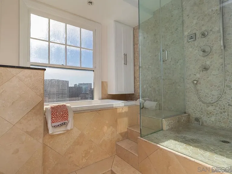 702 Ash St #1103 — Photo 18