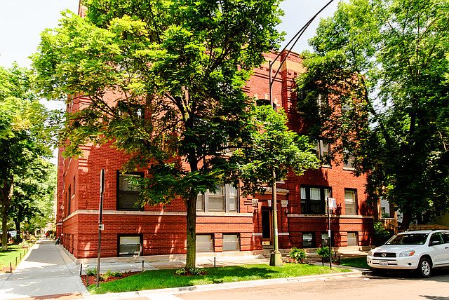 1st image of 1316 W Bryn Mawr Ave APT 2