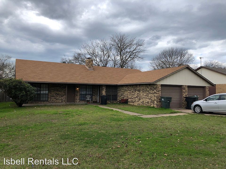 1st image of 806 Concord Dr #A