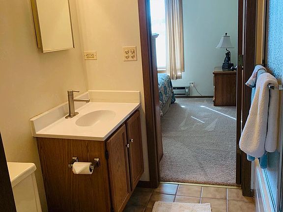 4th image of 240 N Lake St #5