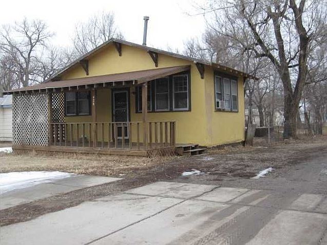 2nd image of 426 N Hoover Ave