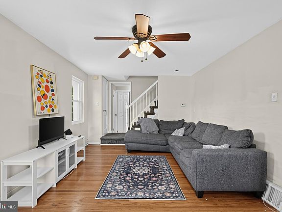 5th image of 2739 Springhill Rd