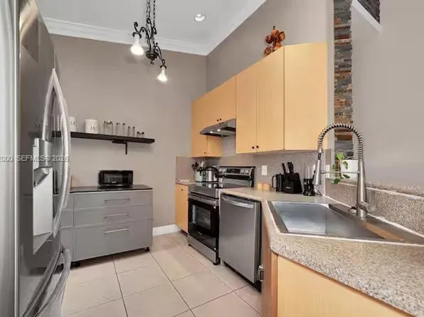 2327 NE 37th Ter #2327, Homestead, FL 33033
