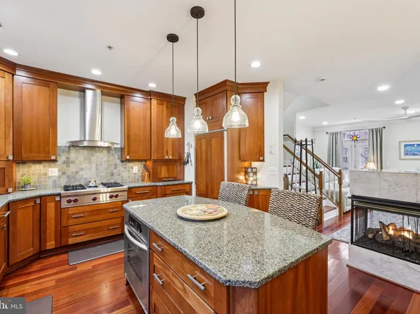606 Snow Goose Ln, Annapolis, MD 21409