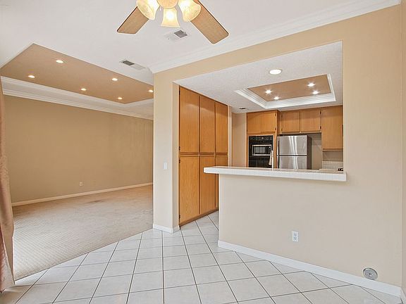 2nd image of 14 Matisse Cir #86