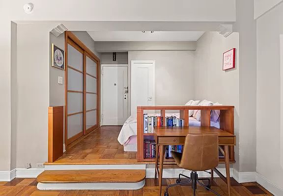 2nd image of 123 E 37th St #6G