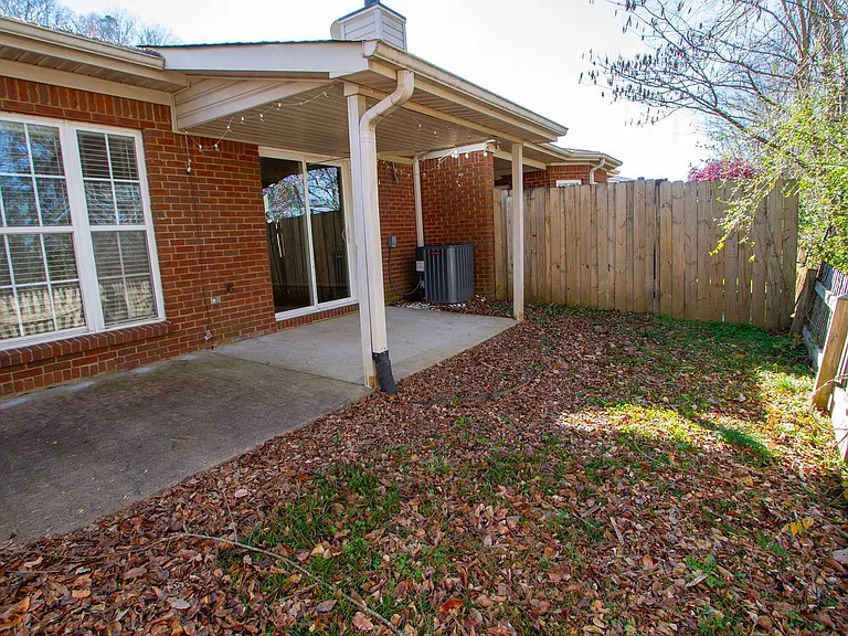 157 Hayesbury Ct — Photo 36