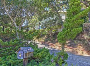 4 Forest Knoll Rd, Monterey, CA 93940