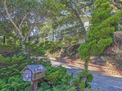 4 Forest Knoll Rd, Monterey, CA, 93940
