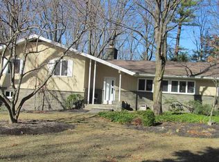 13 N Sage Hill Ln, Menands, NY 12204