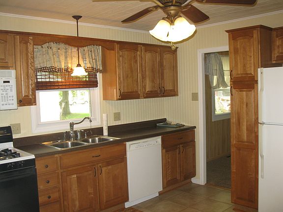 4th image of 808 Knob Hill Dr
