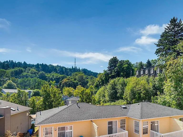 4734 SW View Point Ter — Photo 3