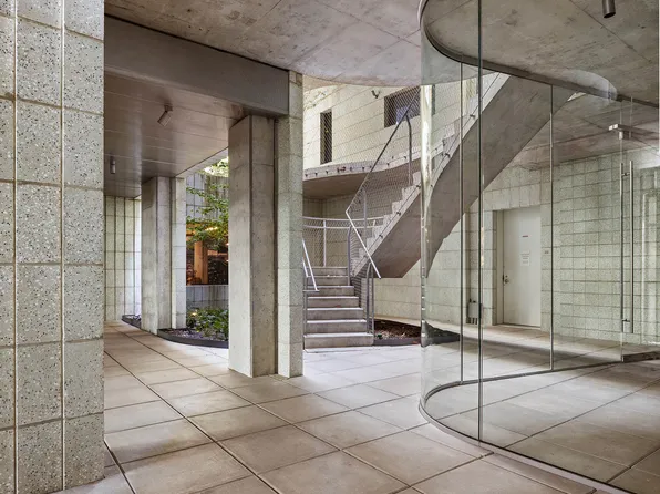 450 Warren Street image 16 of 19