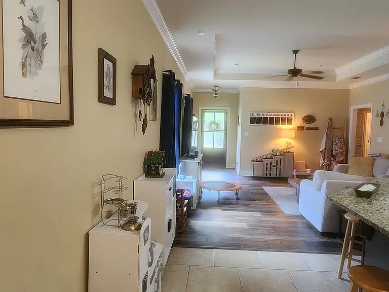 858 Linlen Ave — Photo 15