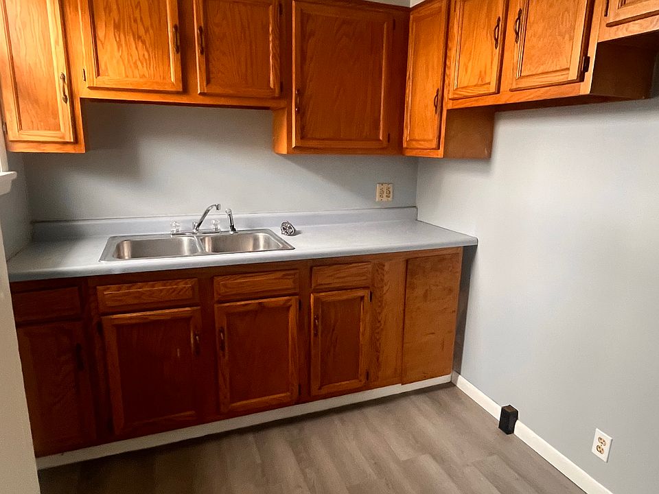 2nd image of 119 E Madison Ave #B