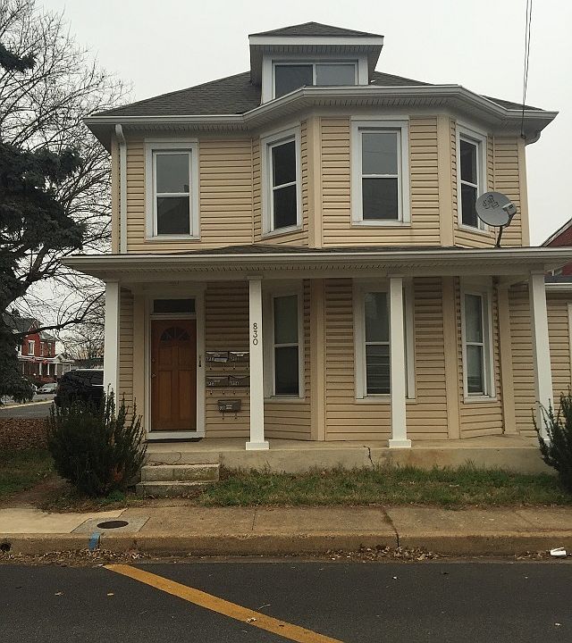 1st image of 830 Washington Ave APT 2