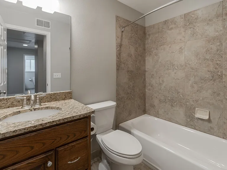 935 N University Ave #16 — Photo 10