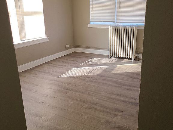 3rd image of 4050 Delmar Blvd #204