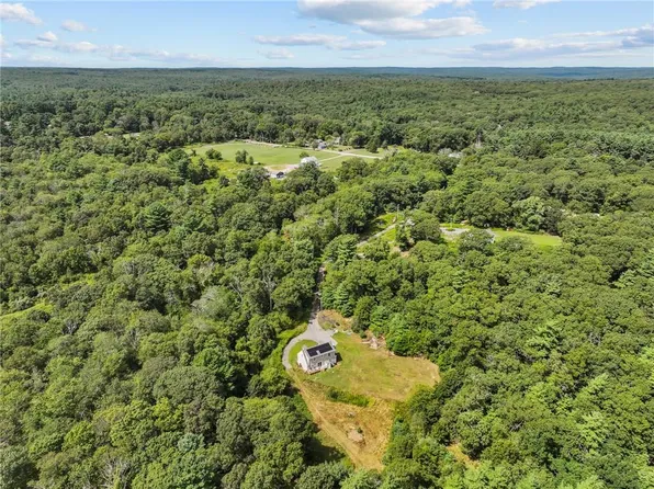 40 Hicks Way, Scituate, RI 02825