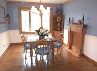 22W040 Broker Rd, Medinah, IL 60157