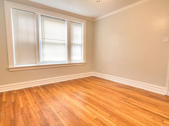 2nd image of 3931 Parker Ave APT 1E