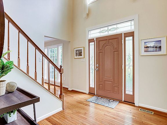 5th image of 12115 Sandy Ct