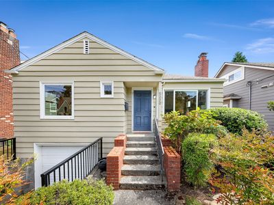 5220 37th Avenue NE, Seattle, WA, 98105