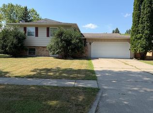 2905 11th St S, Fargo, ND 58103
