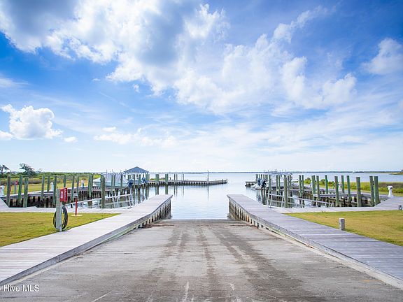 5th image of 656 Fishermans Point