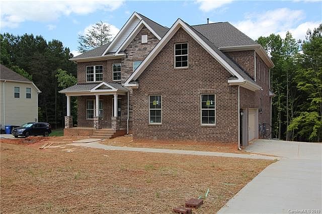 1st image of 680 Kenway Loop #26