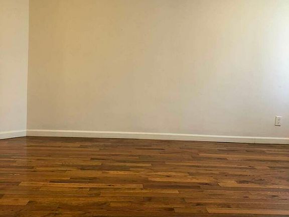 5th image of 1922 85th St APT B1