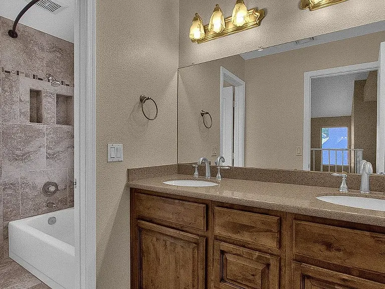3110 W Baylor Ln — Photo 33