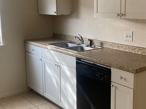3rd image of 212 Erby Ave #A