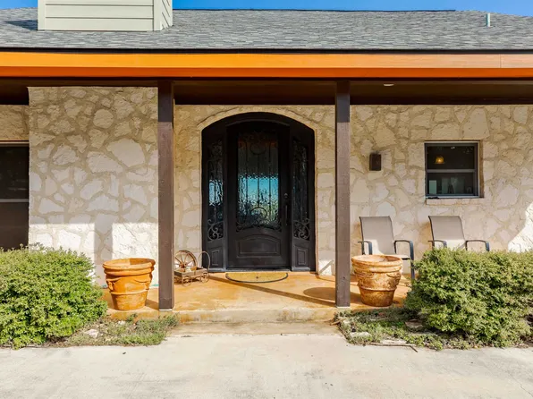 379 S Connie Lane, Out of Area, TX 78028