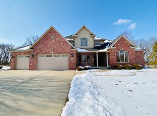 24556 S Serrano Ct, Channahon, IL 60410