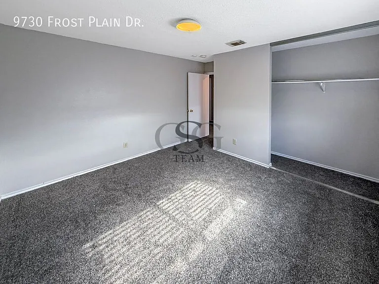 9730 Frost Plain Dr — Photo 13